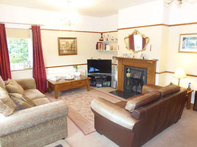  Image of 4 Bedroom Detached for sale at Yelverton Devon, PL20 6AX