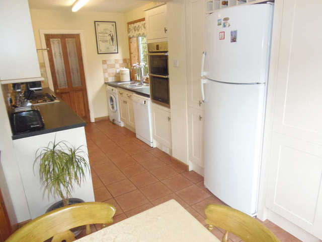  Image of 4 Bedroom Detached for sale at Yelverton Devon, PL20 6AX