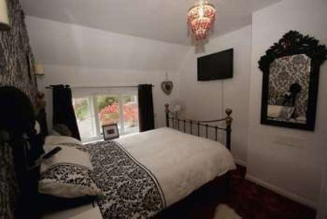  Image of 3 Bedroom Detached to rent at Edward Road  Alton, GU34 2EX