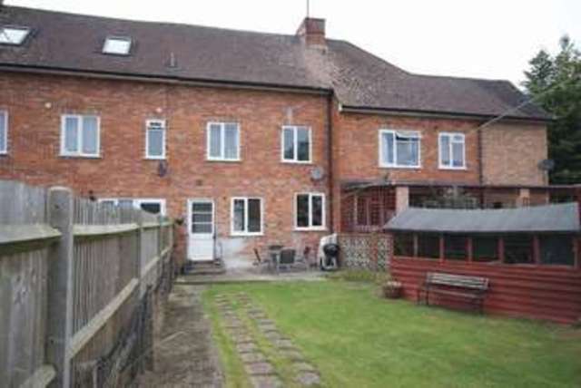  Image of 3 Bedroom Detached to rent at Edward Road  Alton, GU34 2EX