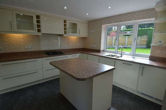  Image of 2 Bedroom Detached for sale at Fairways Drive Blackwell Bromsgrove, B60 1BB