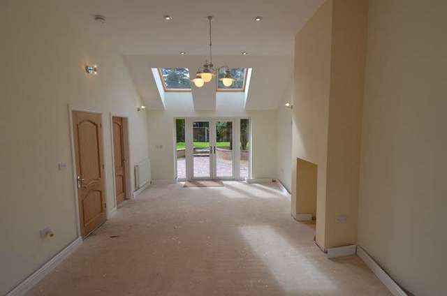 Image of 2 Bedroom Detached for sale at Fairways Drive Blackwell Bromsgrove, B60 1BB