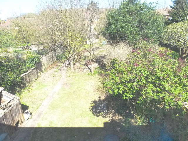  Image of 3 Bedroom Semi-Detached for sale at South Croydon Selsdon, CR2 8DA