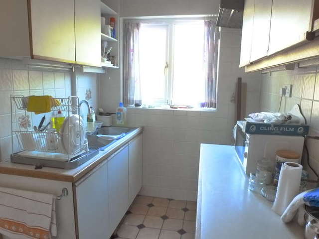  Image of 3 Bedroom Semi-Detached for sale at South Croydon Selsdon, CR2 8DA