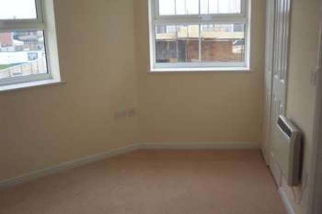  Image of 2 Bedroom Property to rent at Fenners Marsh  Gravesend, DA12 2JD