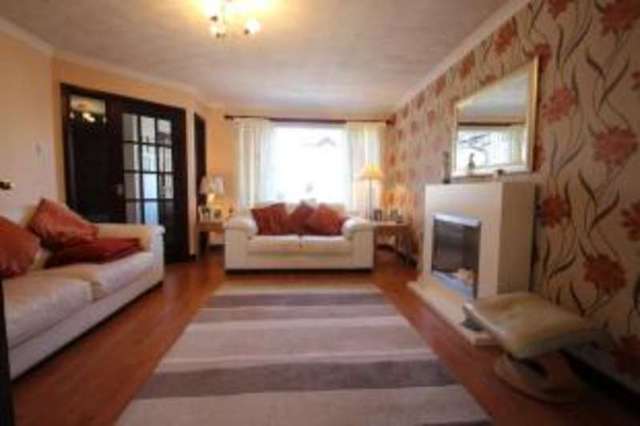  Image of 3 Bedroom Semi-Detached for sale at Paisley Renfrewshire Elderslie, PA2 8BF