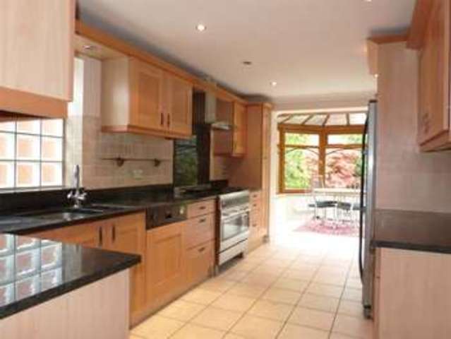  Image of 4 Bedroom Detached for sale at Warfield Easthampstead, RG12 2PL