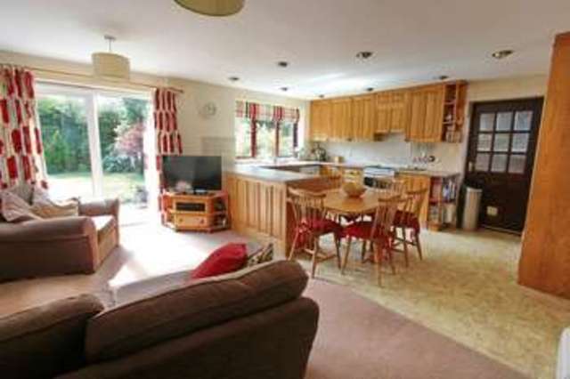  Image of 4 Bedroom Semi-Detached for sale at Grasmere Avenue Whitefield Manchester, M45 7GN