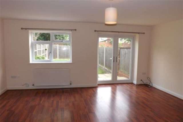  Image of 4 Bedroom Detached to rent at Wolverhampton, WV1 4AY