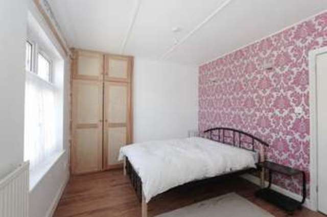  Image of 2 Bedroom Terraced for sale at Grove Hill  Hessle, HU13 0RT