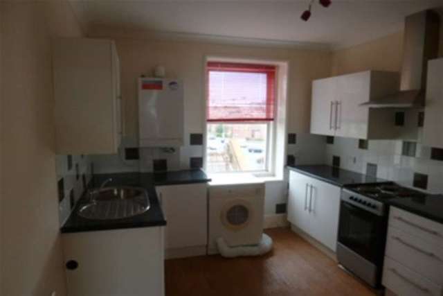  Image of 3 Bedroom Flat to rent at Ramsgate, CT11 8QD