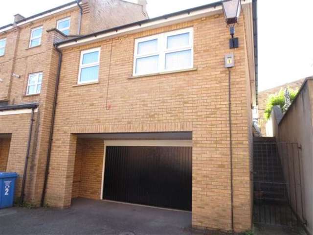  Image of 2 Bedroom Bungalow for sale at Scarborough, YO11 2QQ