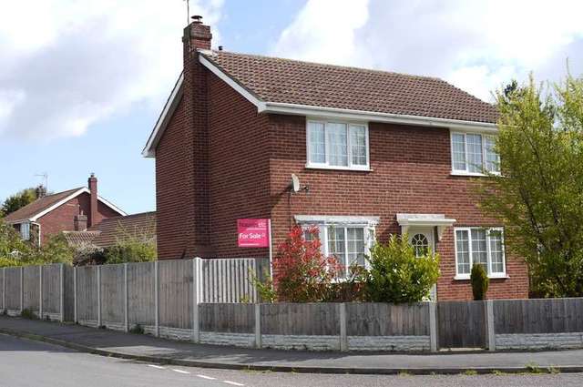  Image of 4 Bedroom Detached for sale at Hemingbrough North Yorkshire, YO8 6YZ