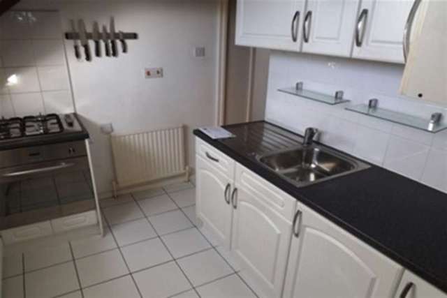  Image of 1 Bedroom Flat to rent at Sheffield, S6 4RF