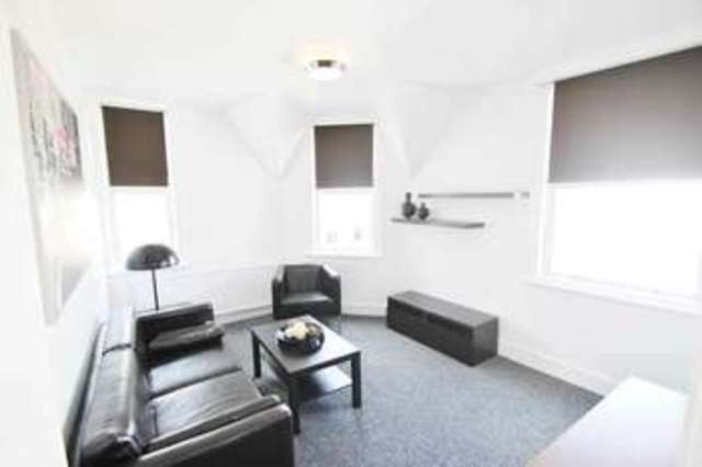  Image of 1 Bedroom Flat to rent at London WC1V 6RD Holborn, WC1V 6RD