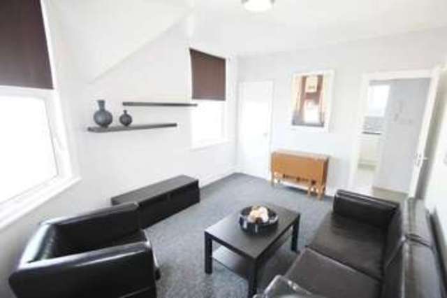  Image of 1 Bedroom Flat to rent at London WC1V 6RD Holborn, WC1V 6RD