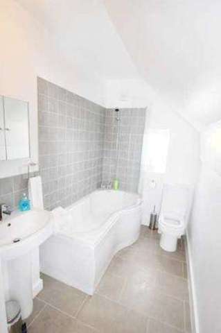  Image of 1 Bedroom Flat to rent at London WC1V 6RD Holborn, WC1V 6RD