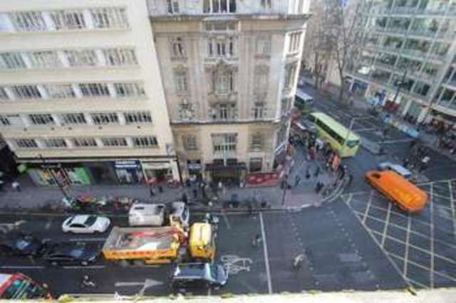  Image of 1 Bedroom Flat to rent at London WC1V 6RD Holborn, WC1V 6RD