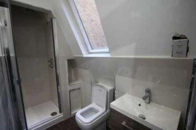  Image of 1 Bedroom Flat to rent at London WC1V 6RD Holborn, WC1V 6RD