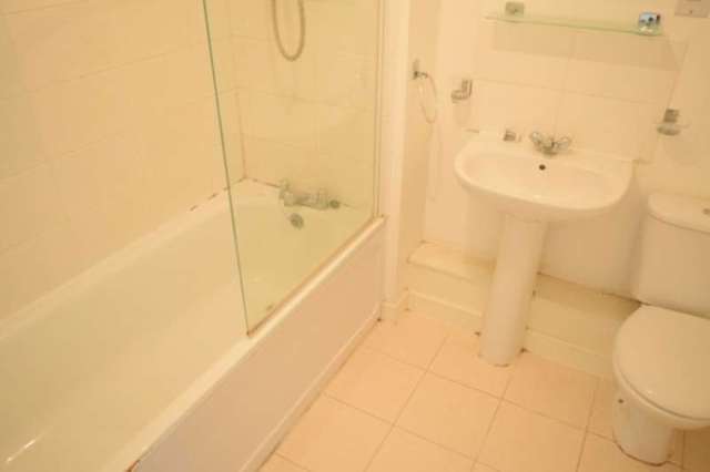  Image of 2 Bedroom Apartment to rent at Bramley Crescent  Ilford, IG2 6NU