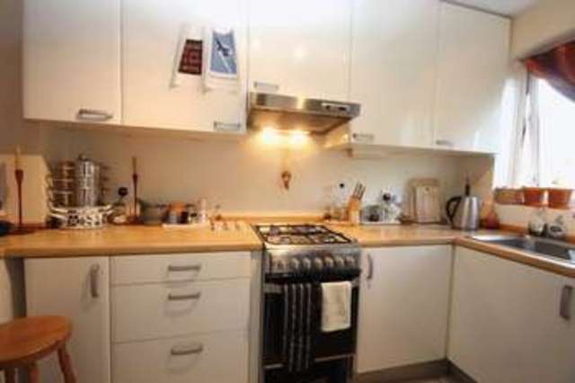  Image of 2 Bedroom Terraced for sale at Rutters Close  Kidlington, OX5 1SN