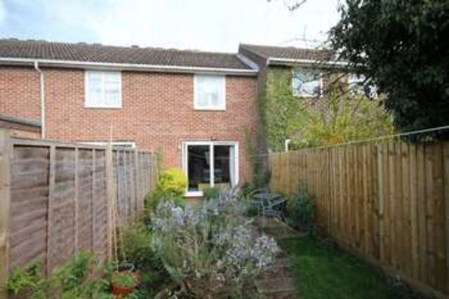  Image of 2 Bedroom Terraced for sale at Rutters Close  Kidlington, OX5 1SN