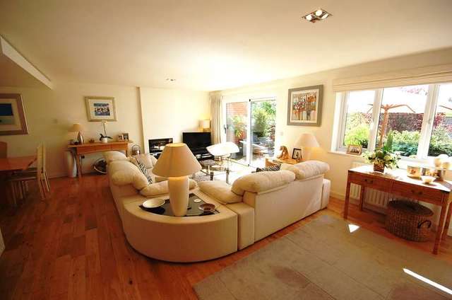  Image of 3 Bedroom Terraced for sale at Forbes Road Kings Worthy Winchester, SO23 7PQ