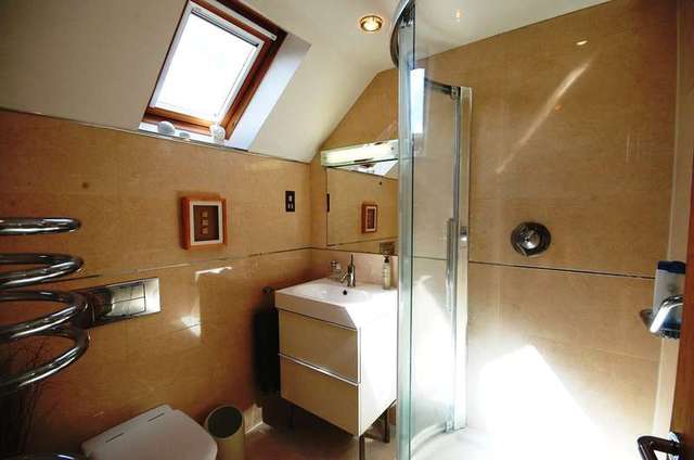  Image of 3 Bedroom Terraced for sale at Forbes Road Kings Worthy Winchester, SO23 7PQ