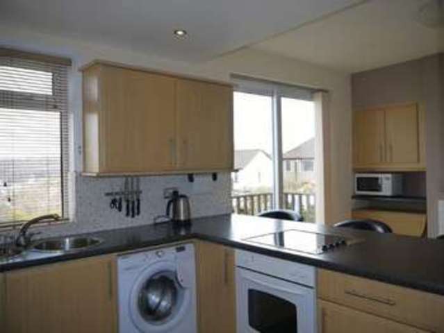 Image of 3 Bedroom Semi-Detached to rent at Leamington Drive Idle Bradford, BD10 9ST