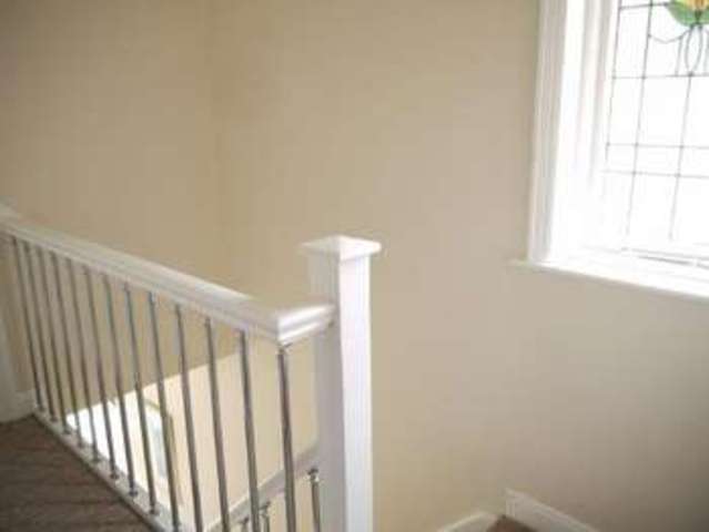  Image of 3 Bedroom Semi-Detached to rent at Leamington Drive Idle Bradford, BD10 9ST