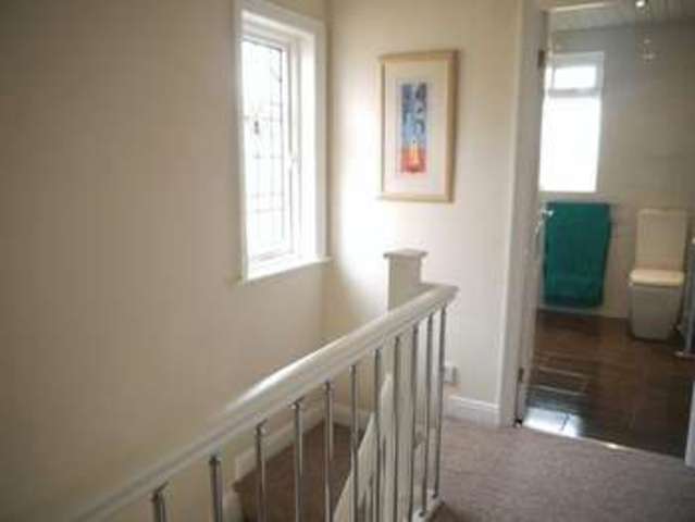  Image of 3 Bedroom Semi-Detached to rent at Leamington Drive Idle Bradford, BD10 9ST
