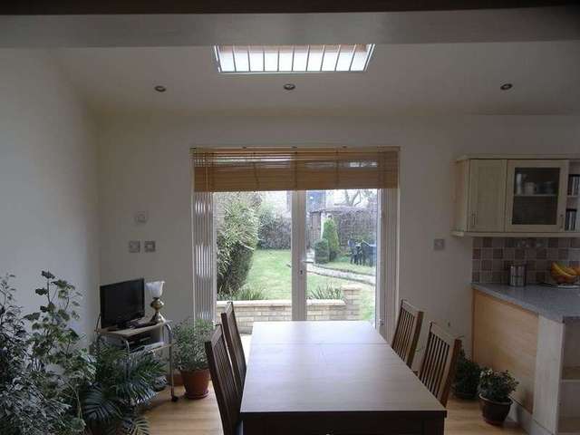  Image of 4 Bedroom Semi-Detached for sale at Leeside  Barnet, EN5 2PD