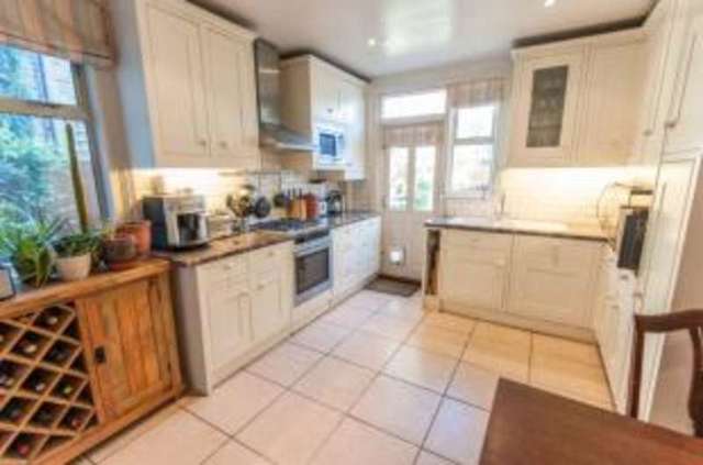  Image of 5 Bedroom Terraced for sale at London  Mortlake, SW14 7HL