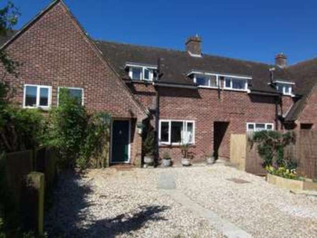  Image of 3 Bedroom Terraced for sale at Loundyes Close  Thatcham, RG18 3EA