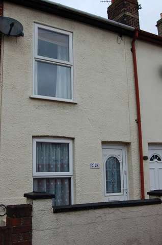  Image of 2 Bedroom Terraced to rent at Lowestoft Lowestoft Lowestoft, NR32 2NA