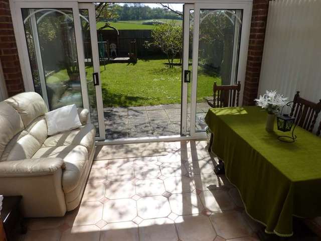  Image of 3 Bedroom Detached for sale at Kensworth Common, LU6 3LP