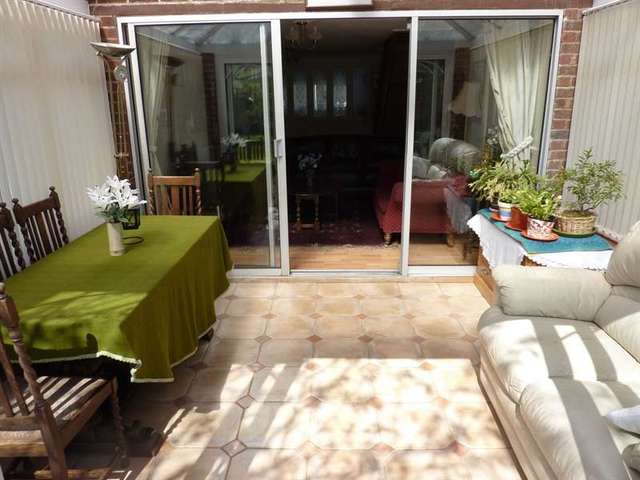  Image of 3 Bedroom Detached for sale at Kensworth Common, LU6 3LP