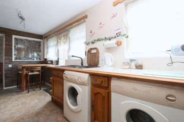  Image of 4 Bedroom Detached for sale at Main Road Bilton Hull, HU11 4DX