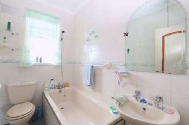  Image of 4 Bedroom Detached for sale at Main Road Bilton Hull, HU11 4DX