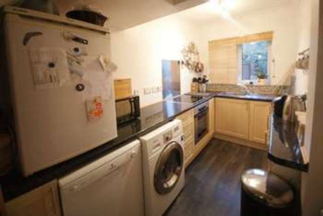  Image of 3 Bedroom Semi-Detached to rent at Manor Avenue  Derby, DE23 6EB