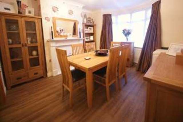  Image of 3 Bedroom Semi-Detached to rent at Manor Avenue  Derby, DE23 6EB