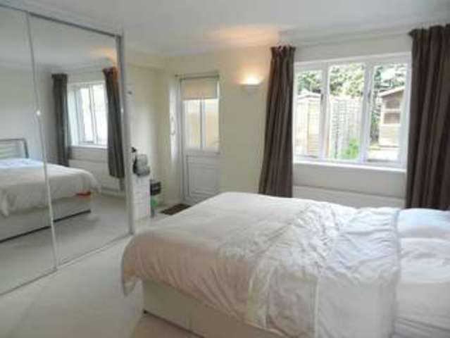  Image of 2 Bedroom Flat for sale at Marlborough Place  Toddington, LU5 6BU