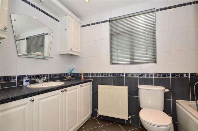  Image of 4 Bedroom Bungalow for sale at Billericay Essex Billericay, CM12 9UL
