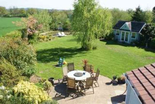  Image of 4 Bedroom Detached for sale at Park View Drive North Charvil Reading, RG10 9QY