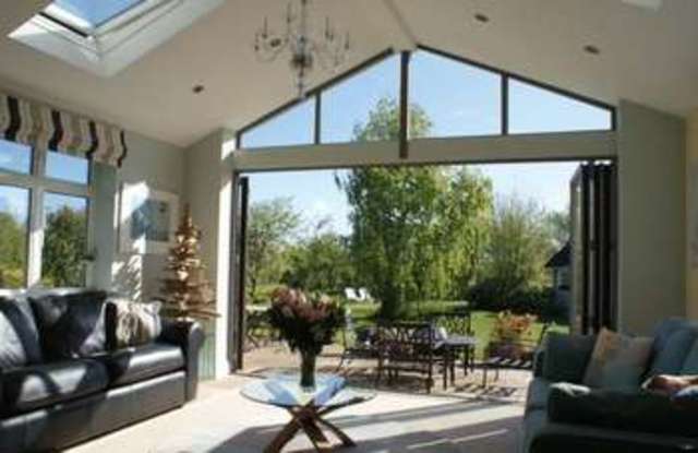  Image of 4 Bedroom Detached for sale at Park View Drive North Charvil Reading, RG10 9QY