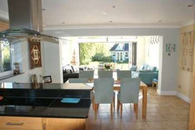  Image of 4 Bedroom Detached for sale at Park View Drive North Charvil Reading, RG10 9QY