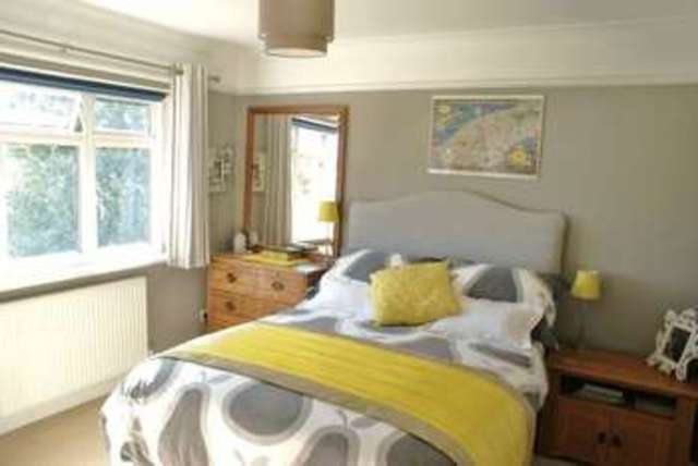  Image of 4 Bedroom Detached for sale at Park View Drive North Charvil Reading, RG10 9QY