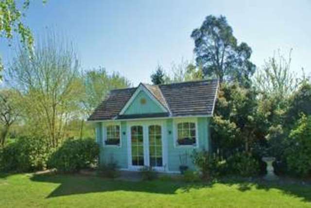  Image of 4 Bedroom Detached for sale at Park View Drive North Charvil Reading, RG10 9QY