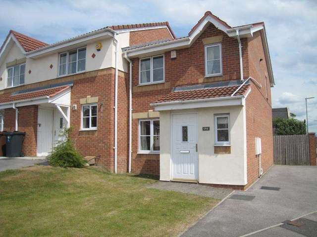  Image of 3 Bedroom Terraced to rent at Leeds LS9 Leeds, LS9 9AP