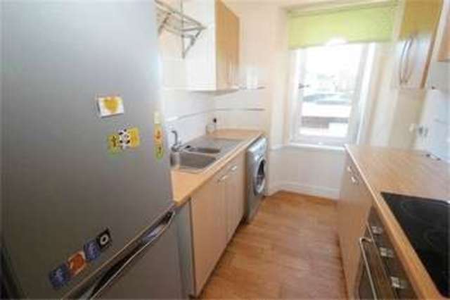  Image of 2 Bedroom Flat for sale at Ochil Street  Tillicoultry, FK13 6EJ